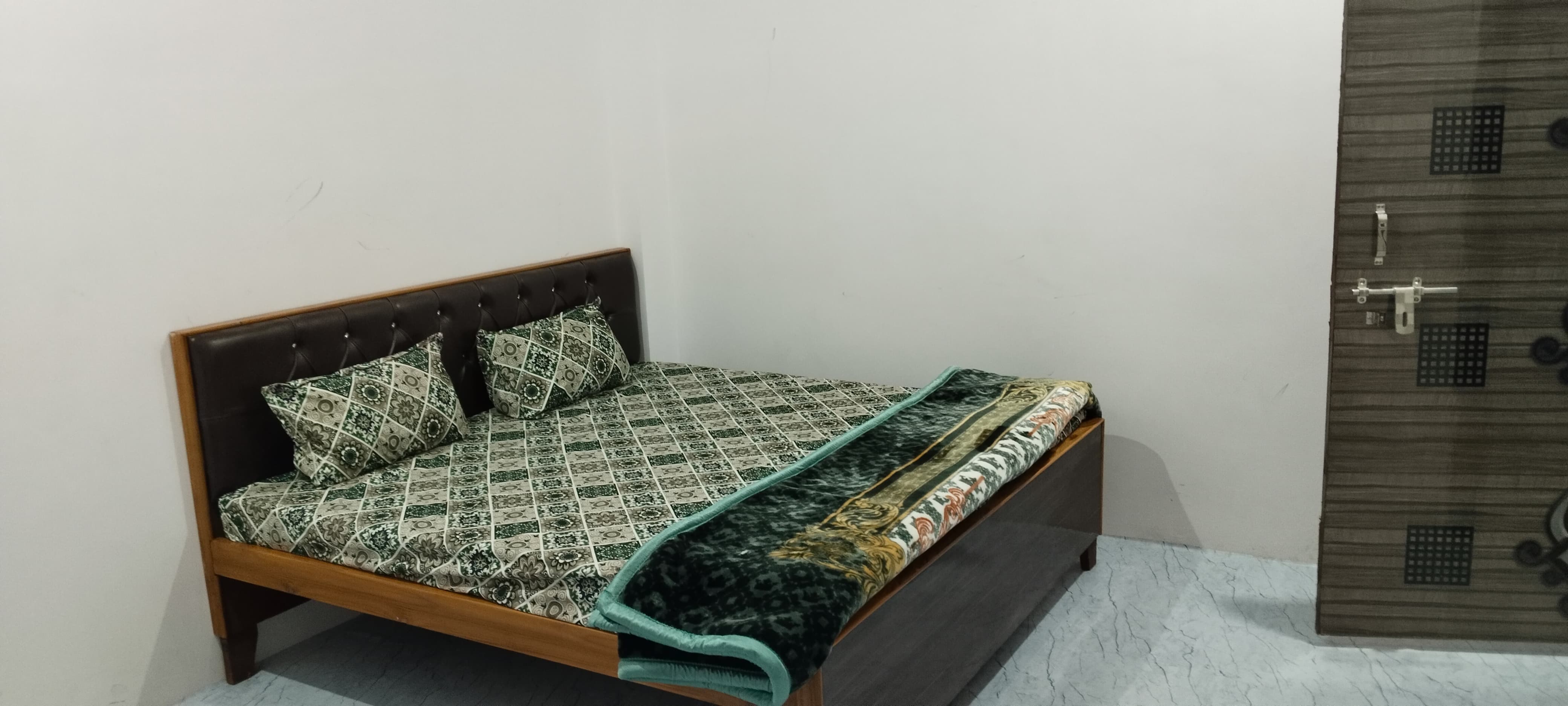 Shree Shanti Homestay - Tap to explore photos