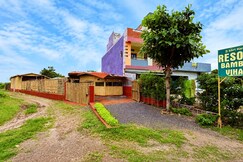 Resort Bamboo Vihar
