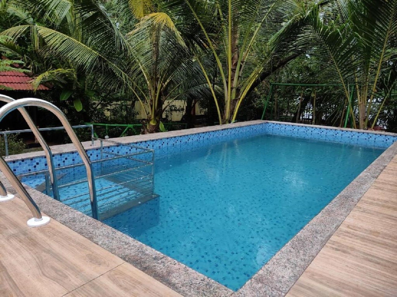 Lake Front - Tap to explore photos