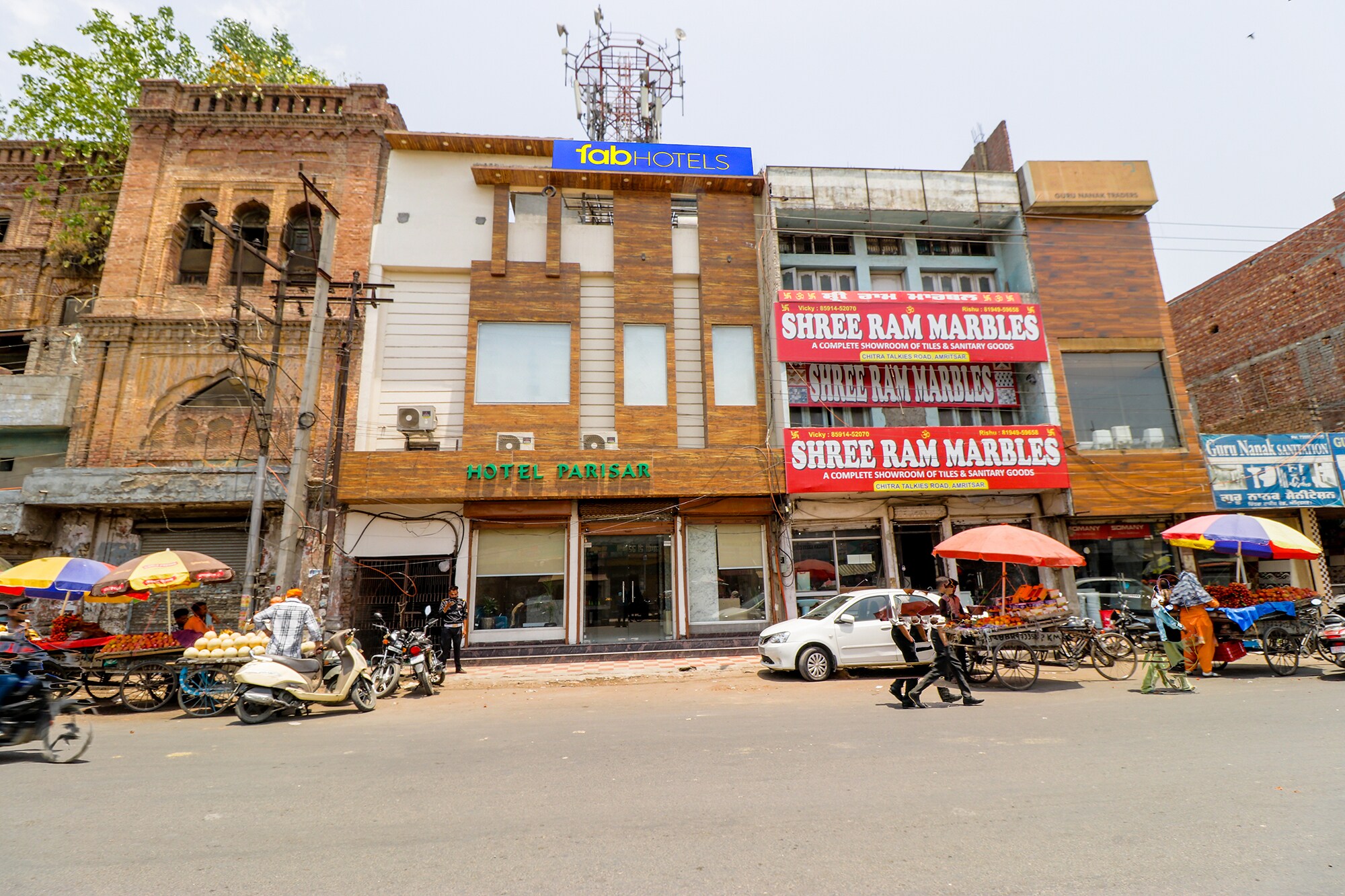 HOTEL PARISAR - Tap to explore photos