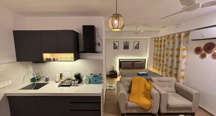 AeroSun Stay Near Airport Luxe Symbi Cofee Room Type - AeroSun Stay Near Airport Luxe Symbi Cofee
