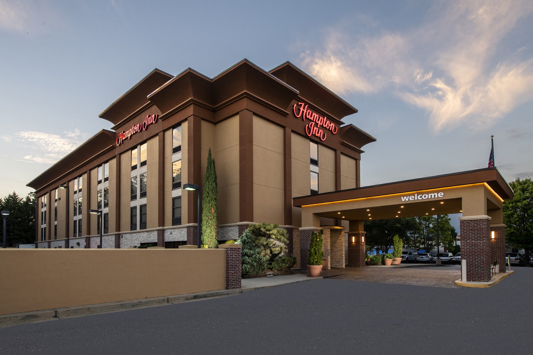 Hampton Inn Gainesville - Tap to explore photos