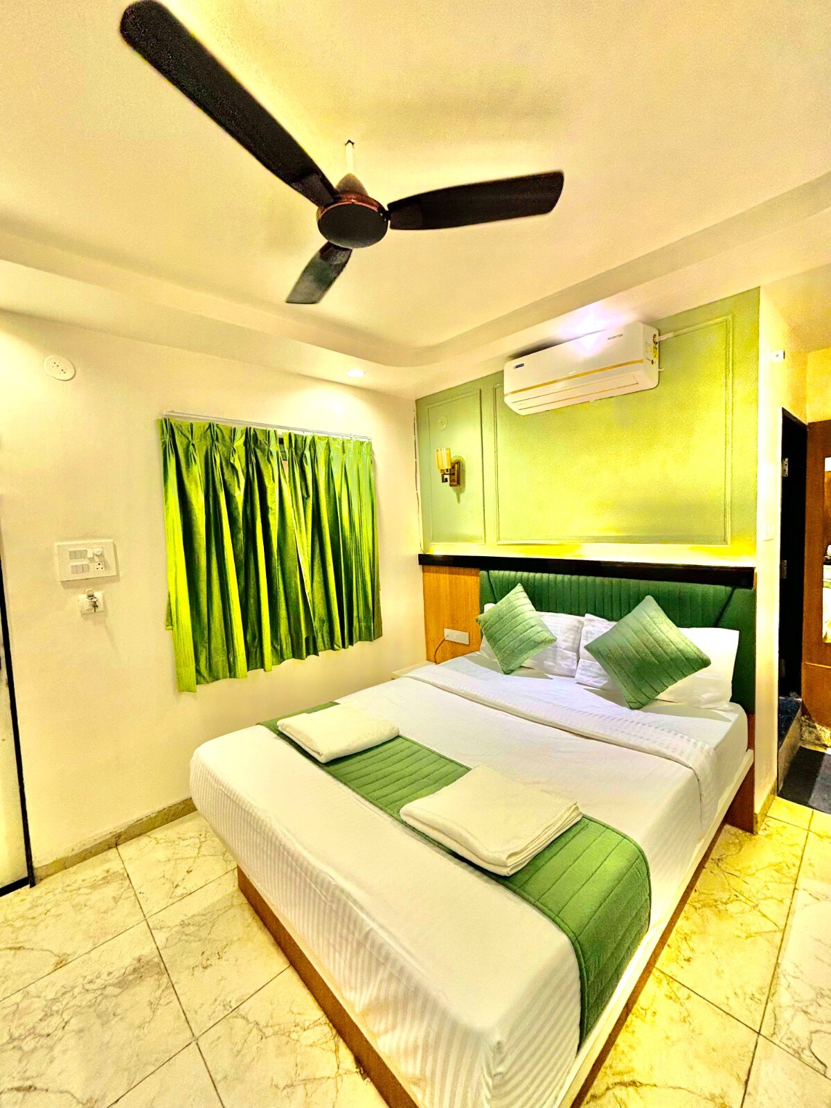 Hotel Shubhashree Shahapur - Tap to explore photos