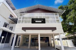 Townhouse Deshabhimani Road Kaloor Kochi