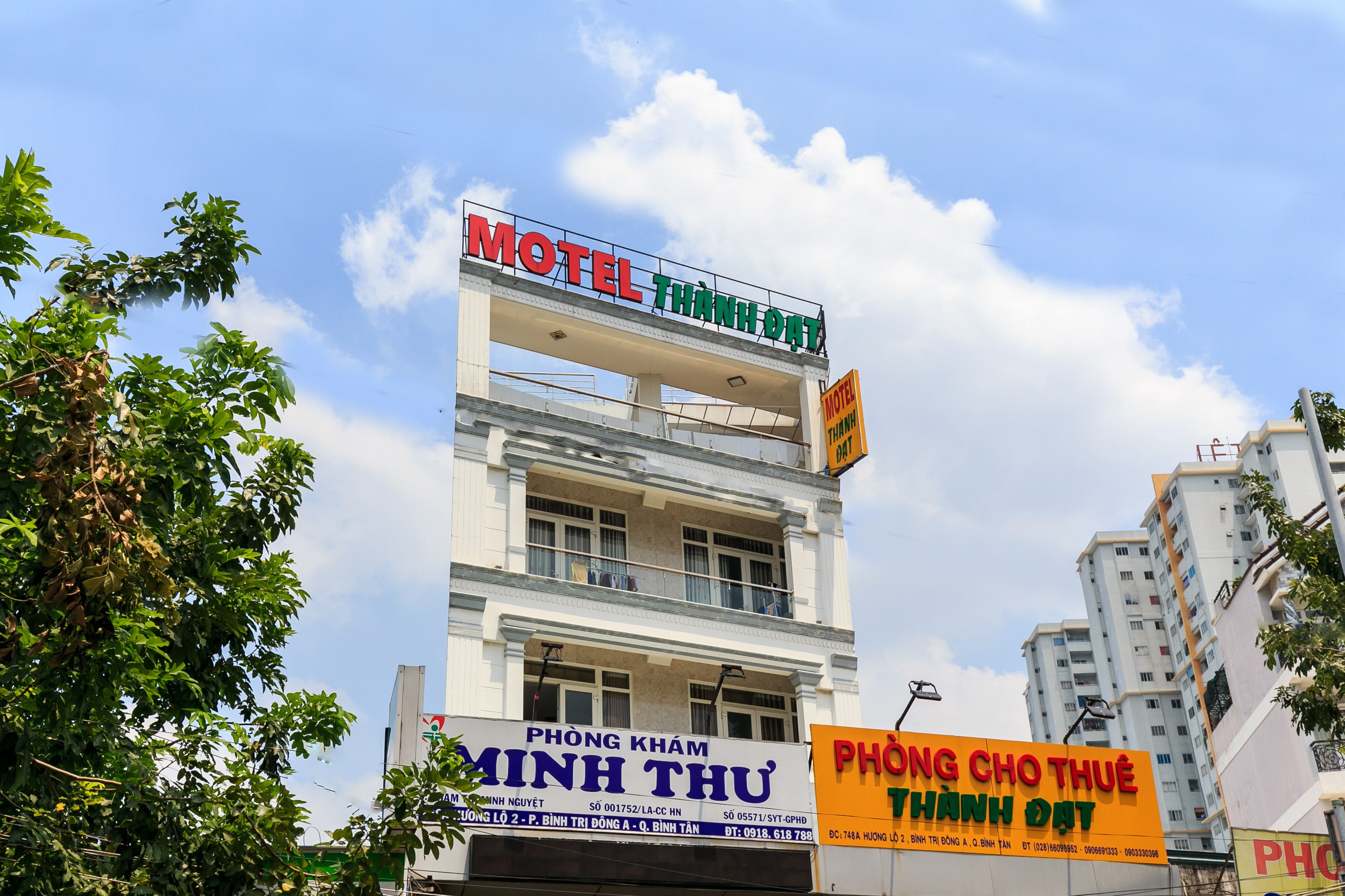 Thanh Dat - Tap to explore photos