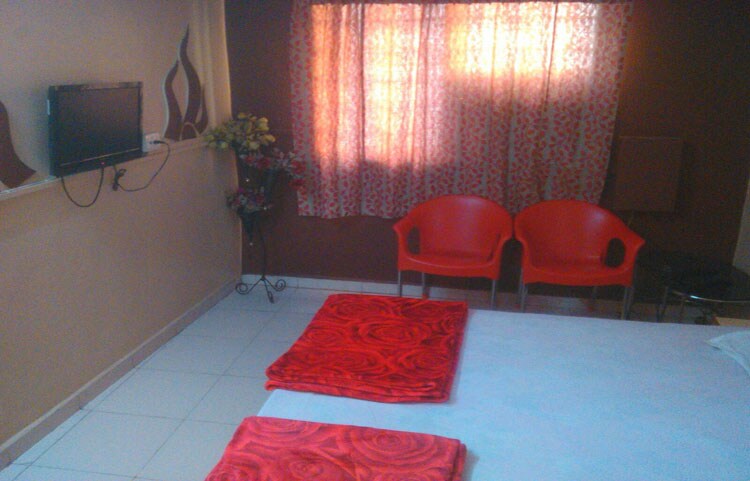 Hotel Dwarkesh & Guest House - Tap to explore photos