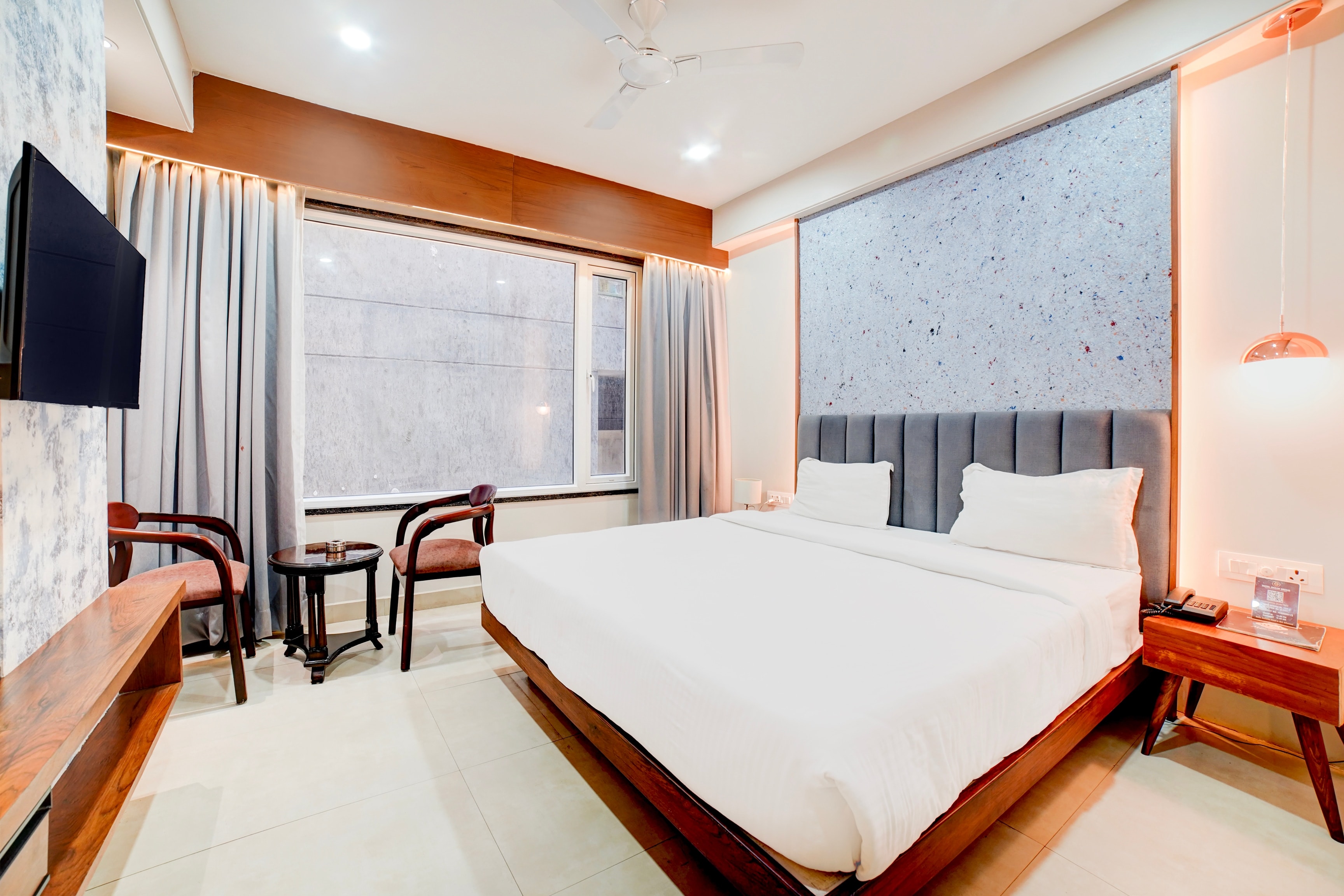 Palette by CheckIn Patel Nagar Bhopal - Tap to explore photos