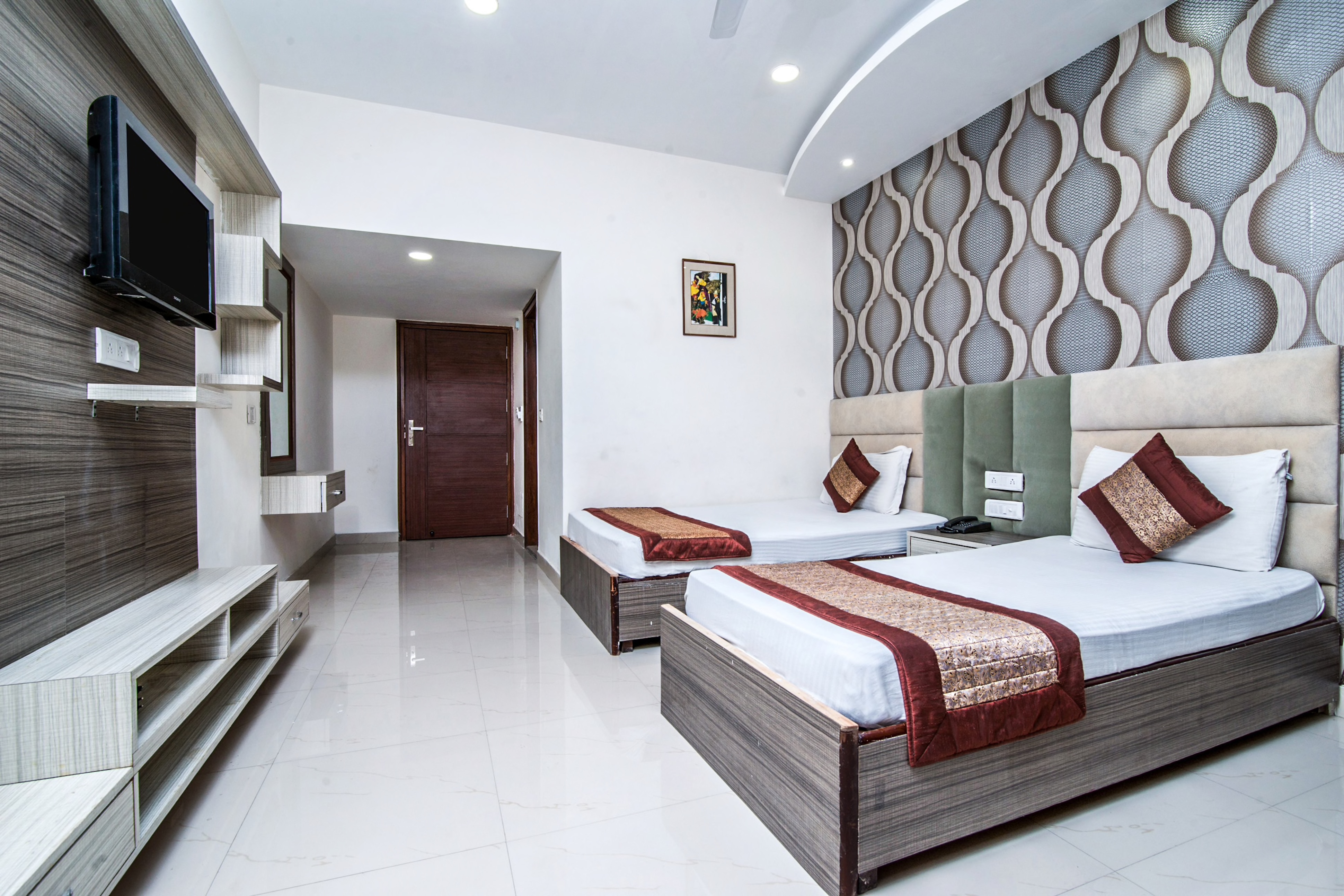 Hotel Orchid Garden, Delhi - Tap to explore photos