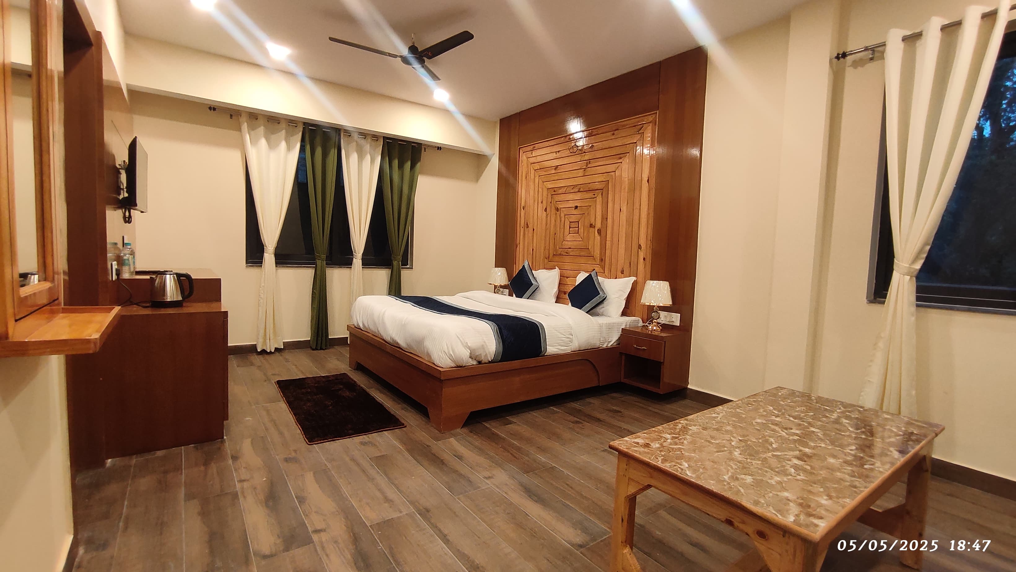 Aashiyana- The White Hill Hotel - Tap to explore photos