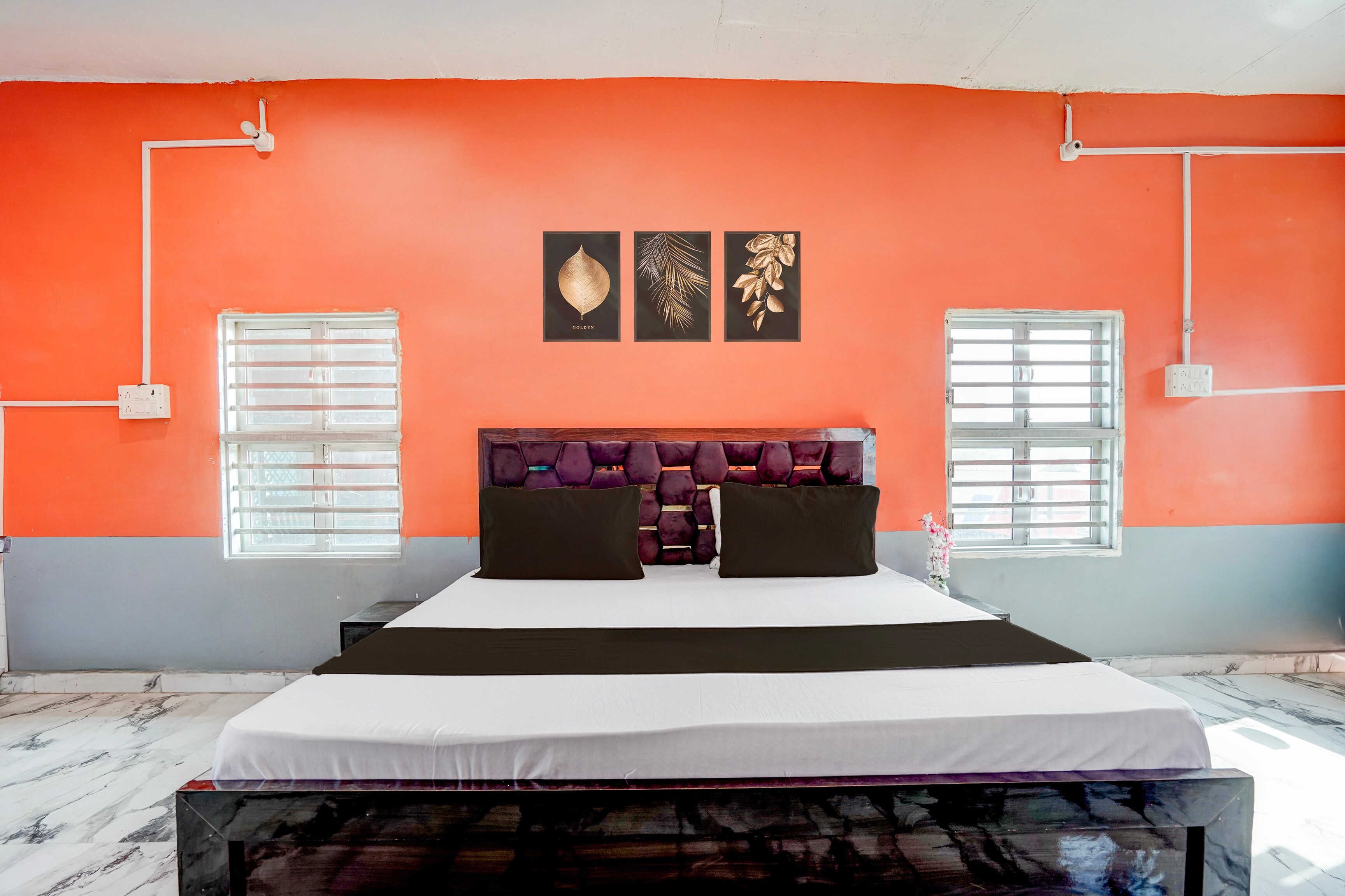 SPOT ON Shree Krishna Palace - Tap to explore photos