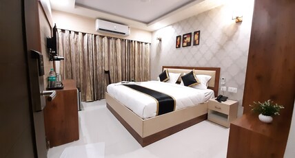 Liza Regency Near Chennai Central Railway Station Opp to Jawaharlal Nehru Stadium Room Type - Premium Room
