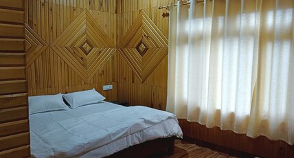 Hotel vishal & restaurant Room Type - Bedroom 8