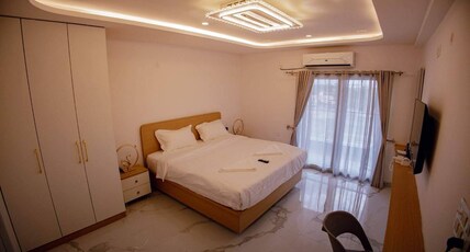 Hotel Vibrama Room Type - Deluxe Room with Balcony