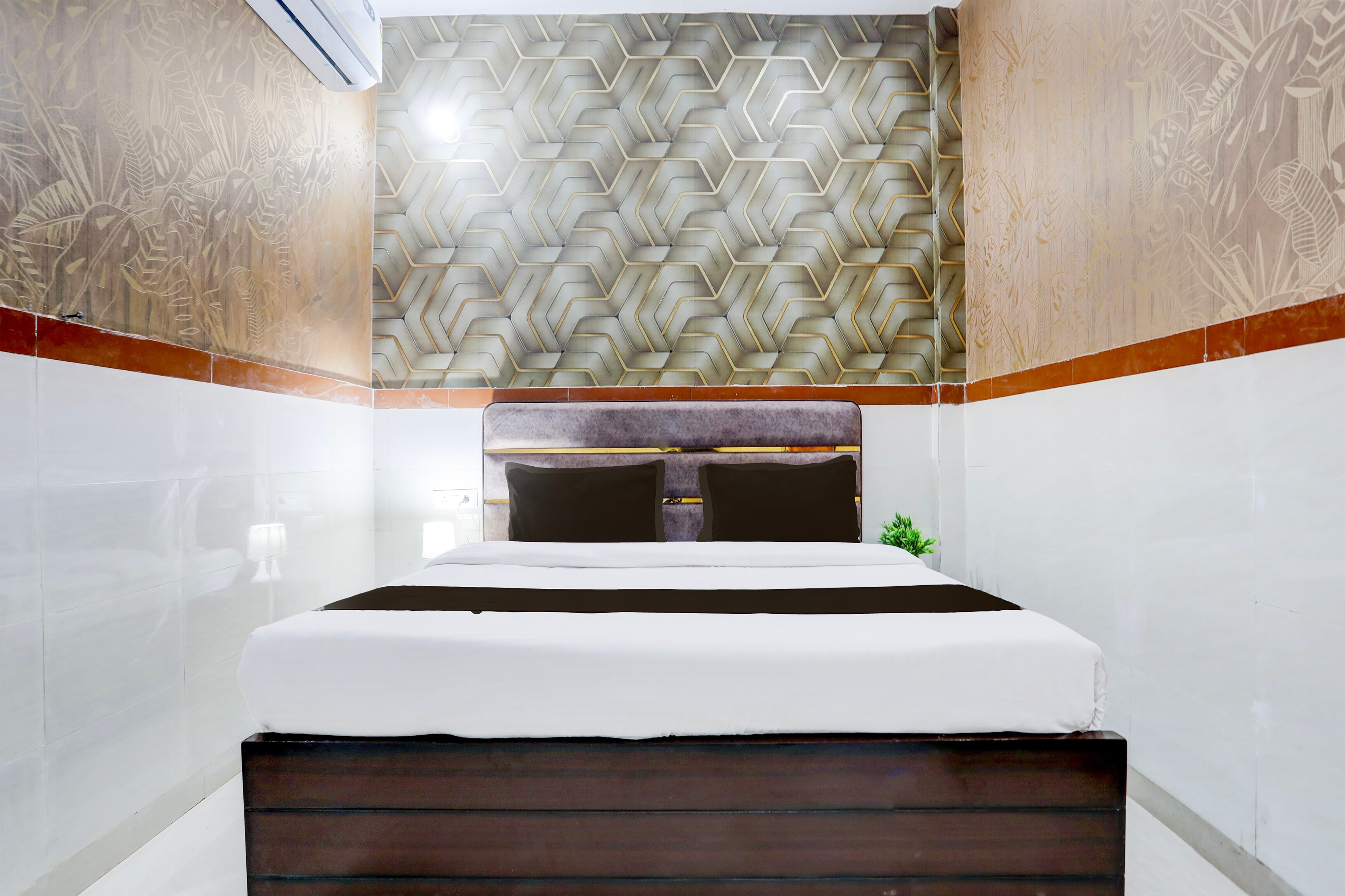 SPOT ON Brijwasi guest house - Tap to explore photos