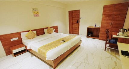 LP Regency Room Type - Super Deluxe Room with Bathtub