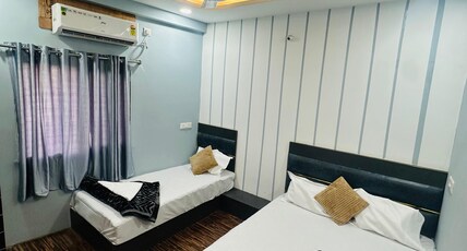 Hotel Shree Gangotri Room Type - Triple Deluxe Room
