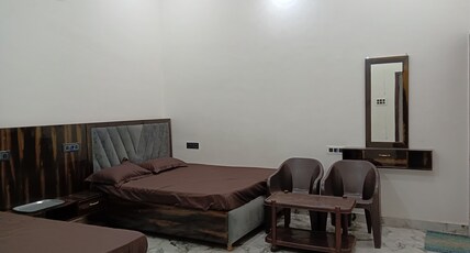 Saavi Home Stay Room Type - Super Deluxe Room