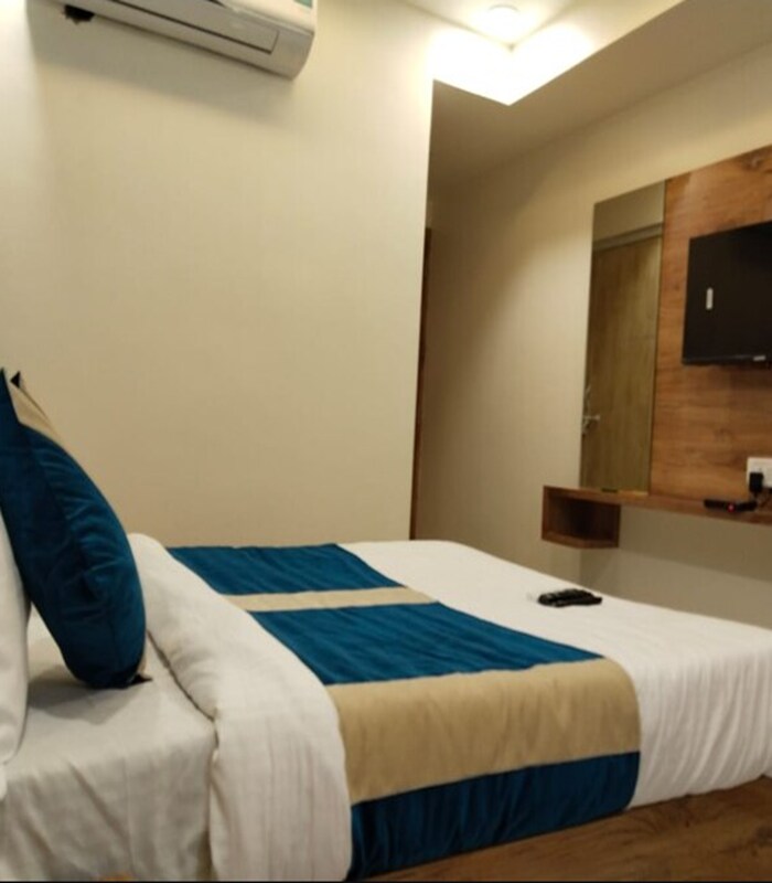 Hotel Ayaank - Tap to explore photos