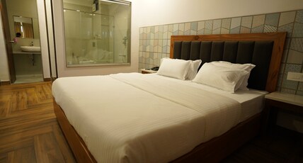 Hotel Vrindavan Room Type - Deluxe Room with Air Conditioning