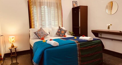 Villa Mandala Guest House Room Type - Deluxe AC Orchid Room
