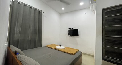 Le Mer Suites, Kakkanad Room Type - Deluxe Double Room