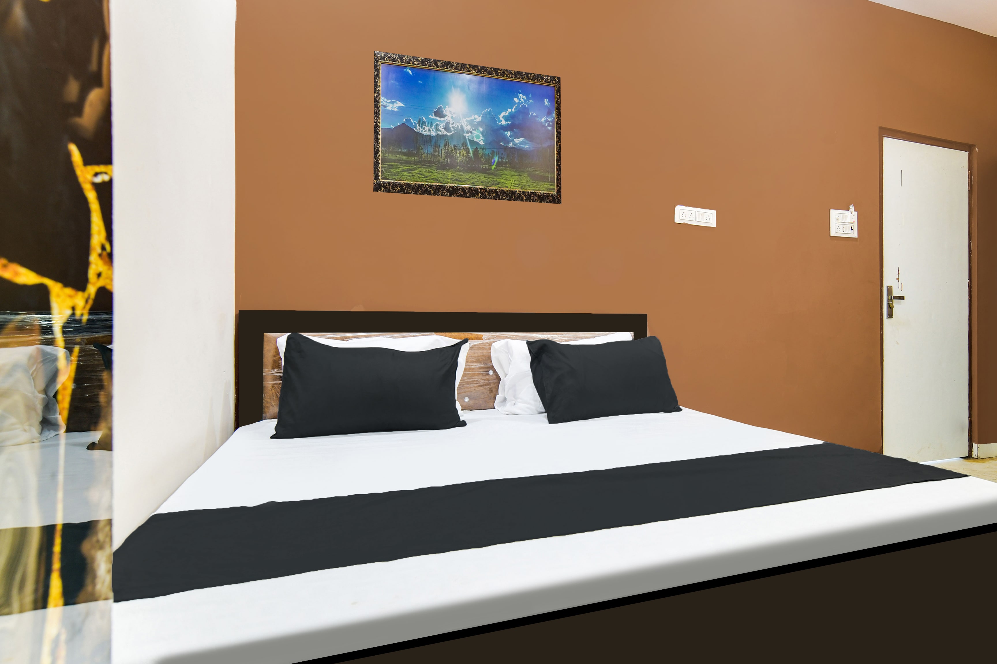 Hotel O Golden Key - Tap to explore photos