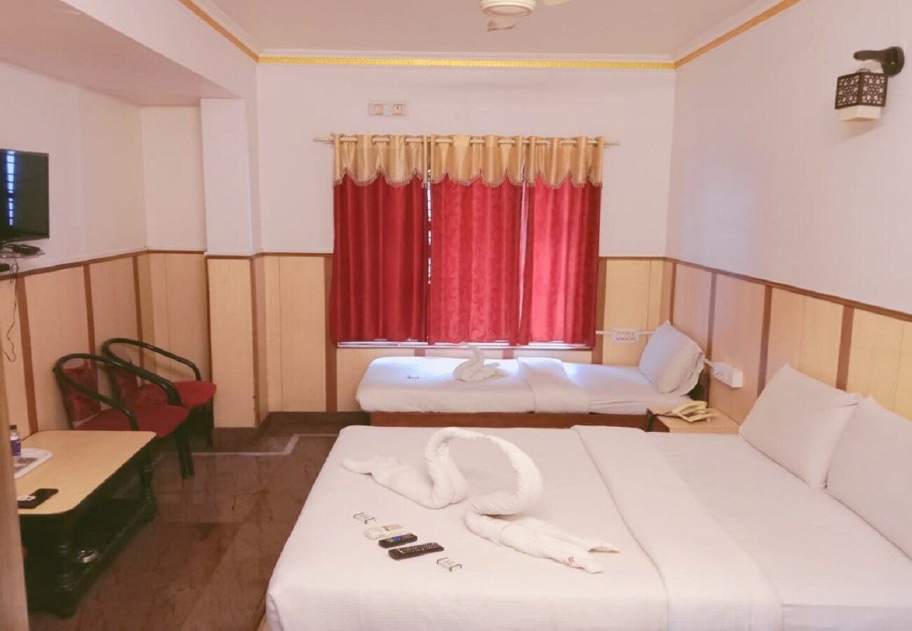 Hotel Shivaal's Residency - Tap to explore photos