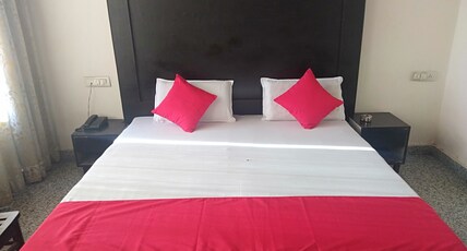 Sanjha Chullha  Room Type - Deluxe Room