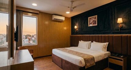 Hotel JD Marriott Room Type - Deluxe Room with Landmark View
