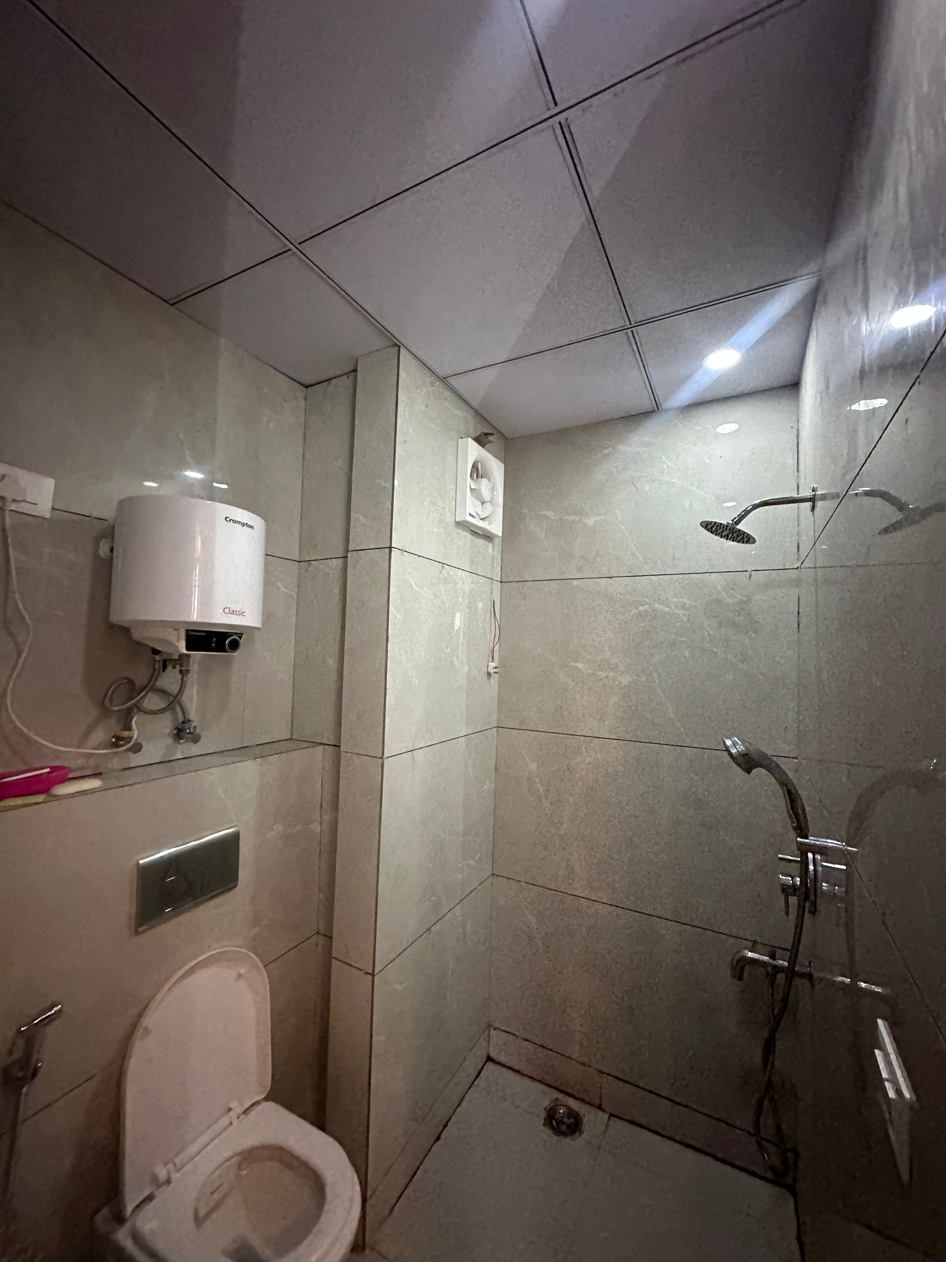 Luxury kaveri studio - Tap to explore photos