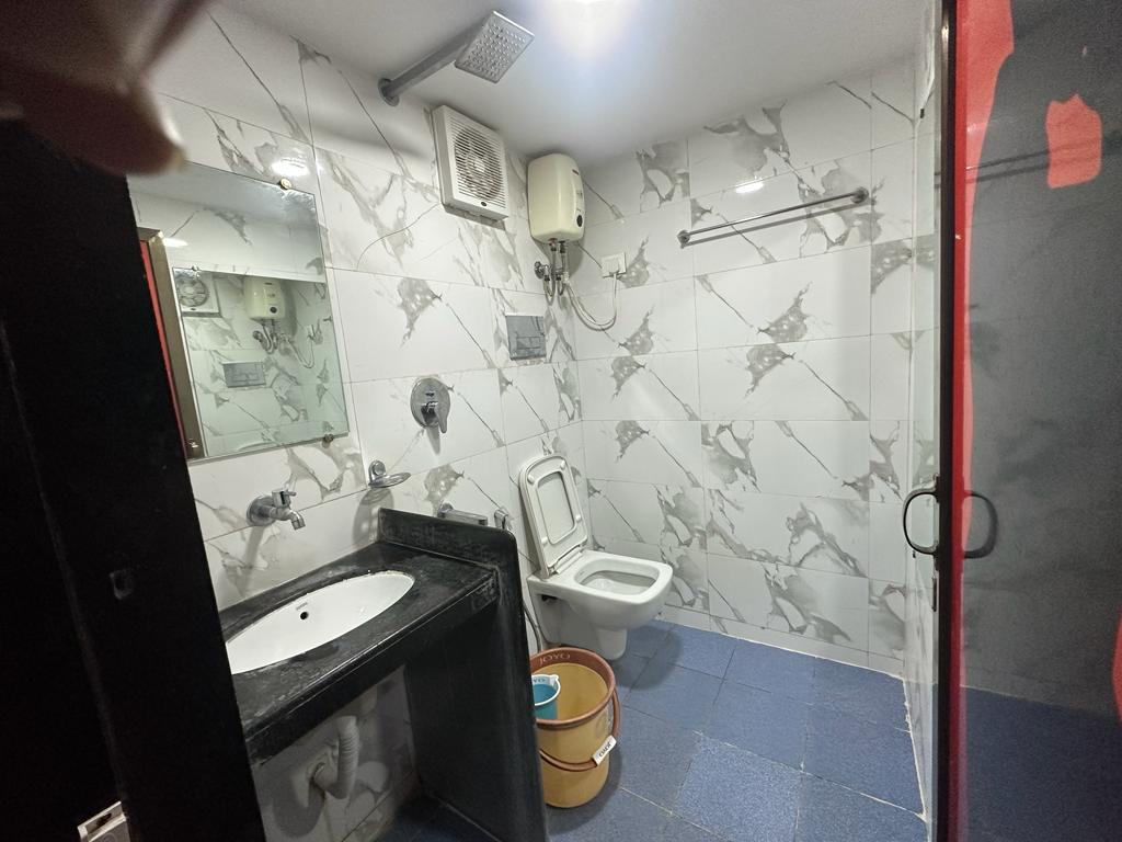 Sunrise Lodging - Tap to explore photos