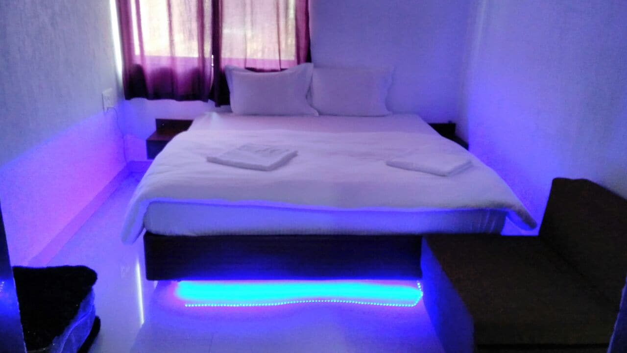 LATANAND RESIDENCY - Tap to explore photos