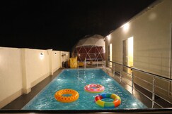 Infinite Luxuria