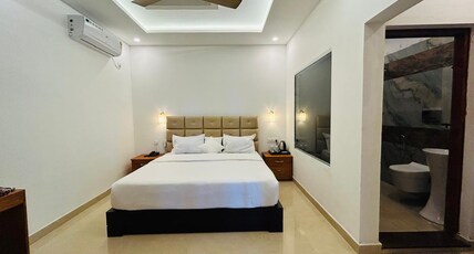 Lavilla Lake Resort And Restaurant Room Type - Suite Room
