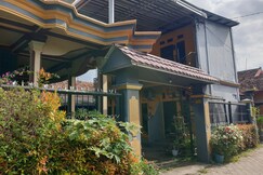 Hotel O Kos Haji Jakfar SyariahNearPancoran mas 25