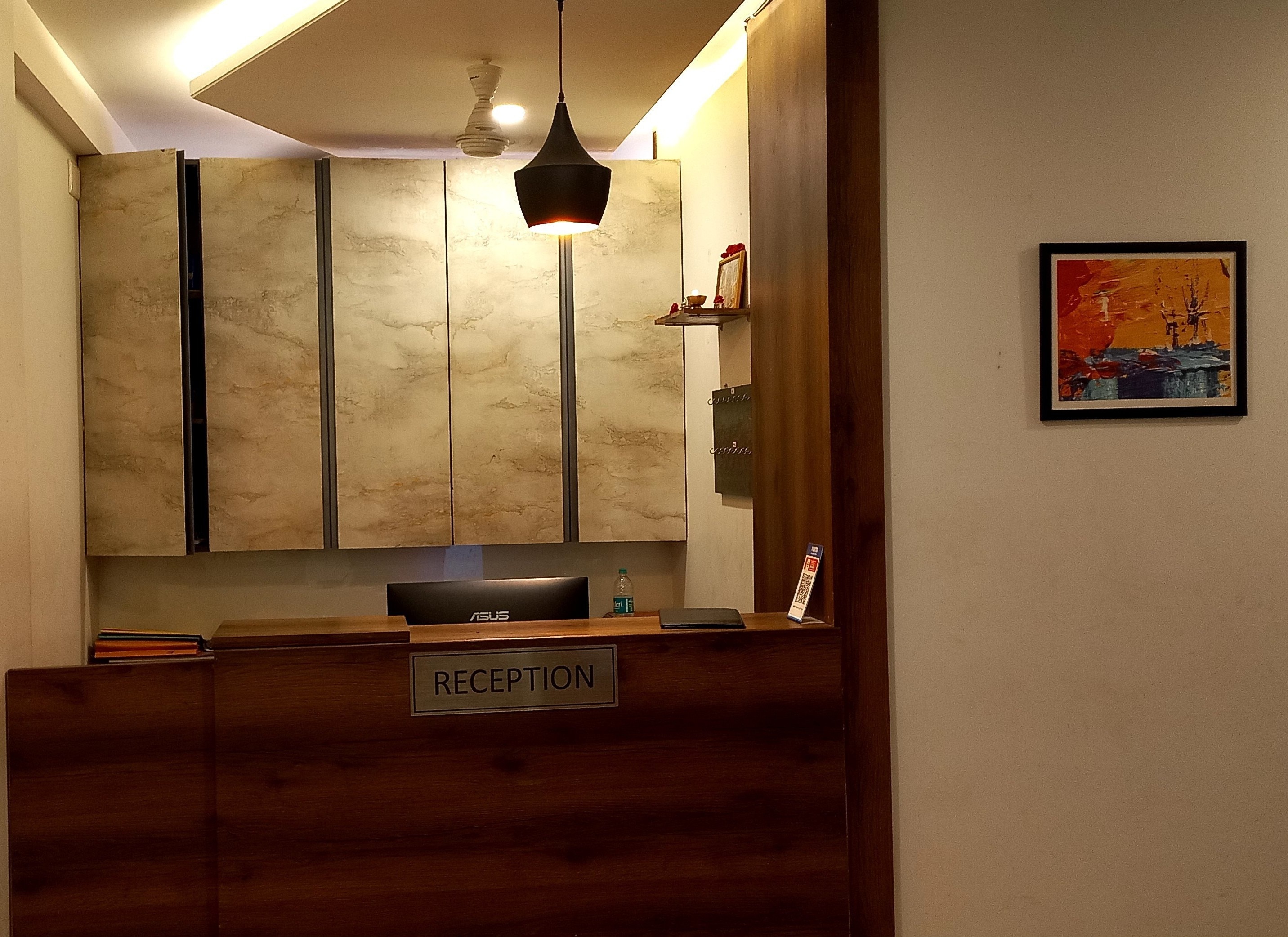 Sadwin Executive Hotel - Tap to explore photos