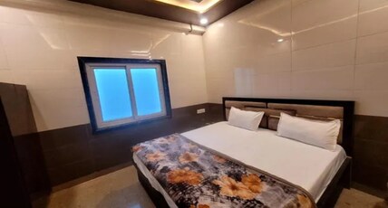 FabHotel Shri Bhagat Ji Sewa Dham Room Type - Premium Room