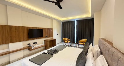 Hotel Grand Central Room Type - Deluxe Room AC Hotel Grand Central Room Type - Deluxe Room AC