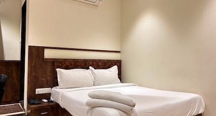 Hotel Vijayshree Inn Room Type - Deluxe Room Hotel Vijayshree Inn Room Type - Deluxe Room