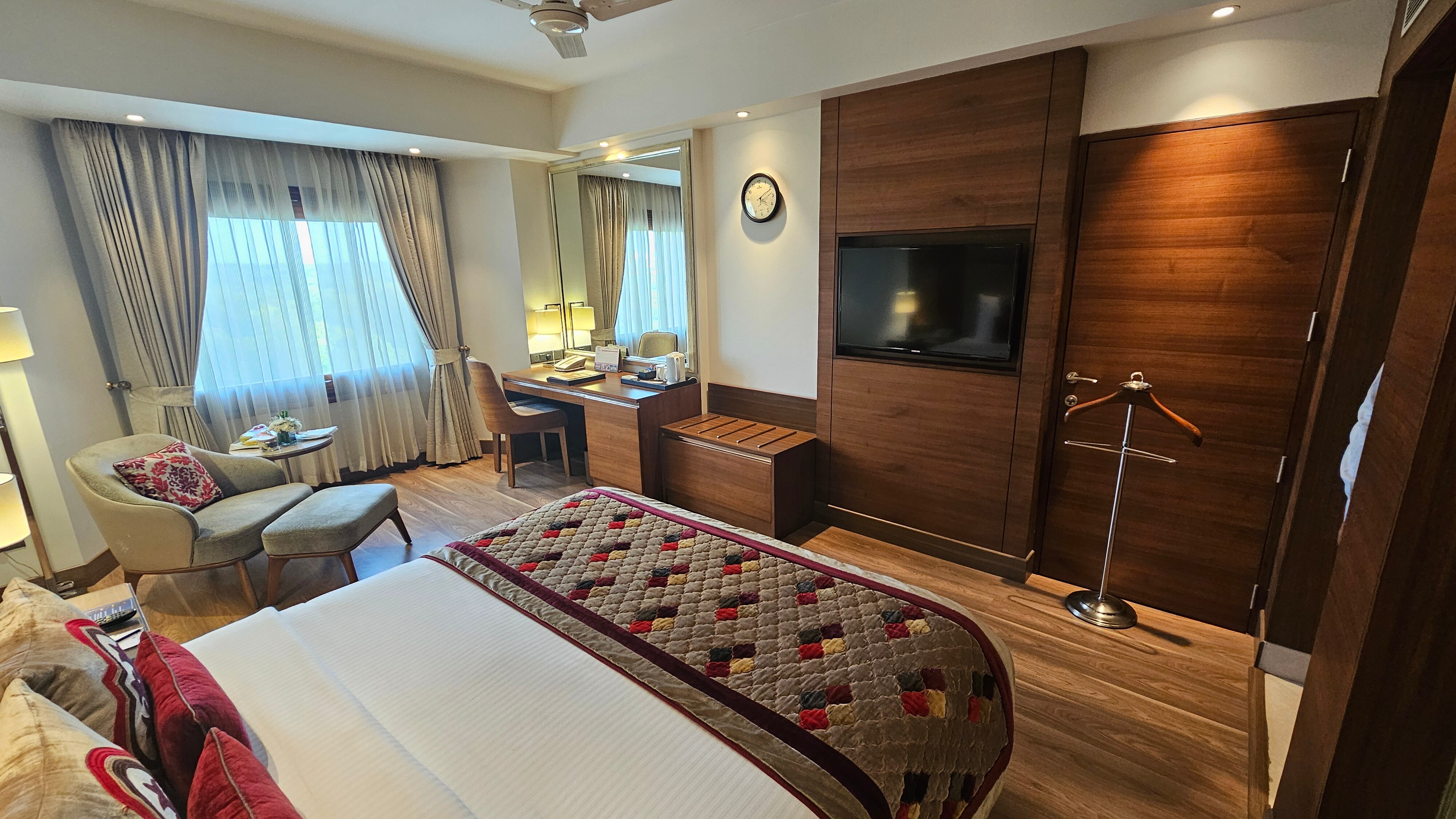 Jaypee Vasant Continental Hotel - Tap to explore photos