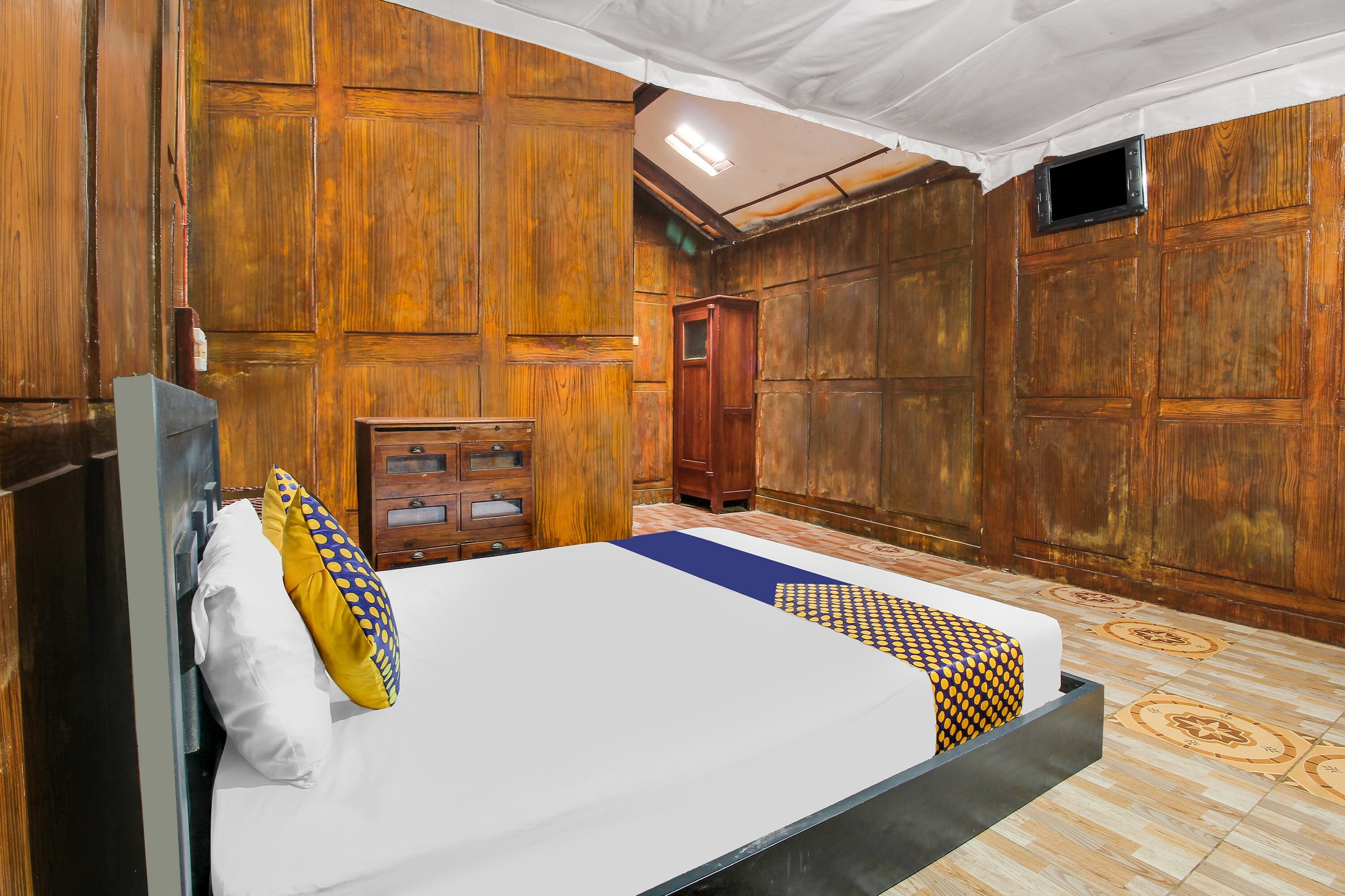 OYO 92083 Lailik Gilang Guesthouse - Tap to explore photos