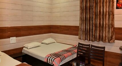 HOTEL UDAY RESIDENCY Room Type - TRIPLE BED PREMIUM NON AC