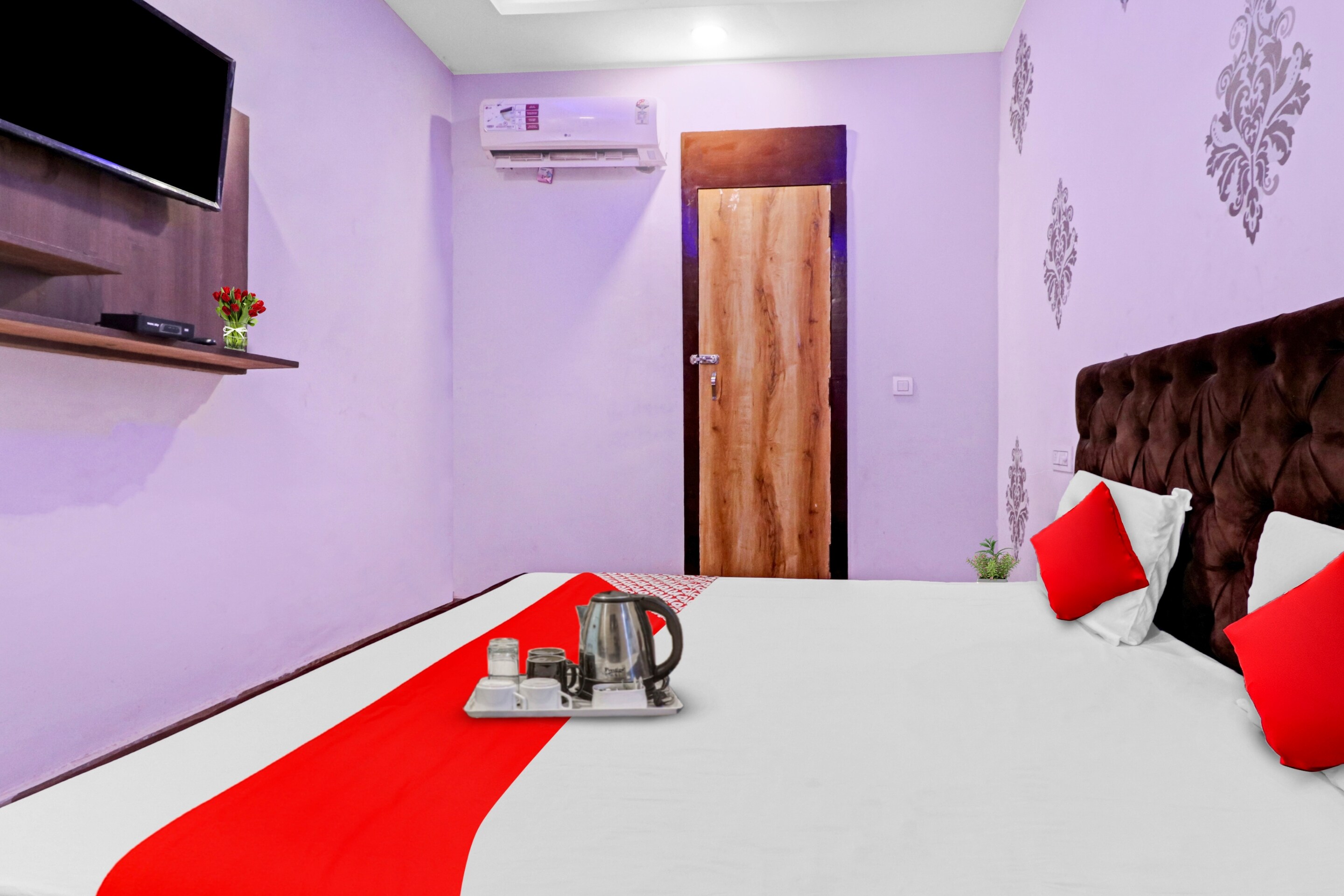 Hotel O Fox Guest House - Tap to explore photos