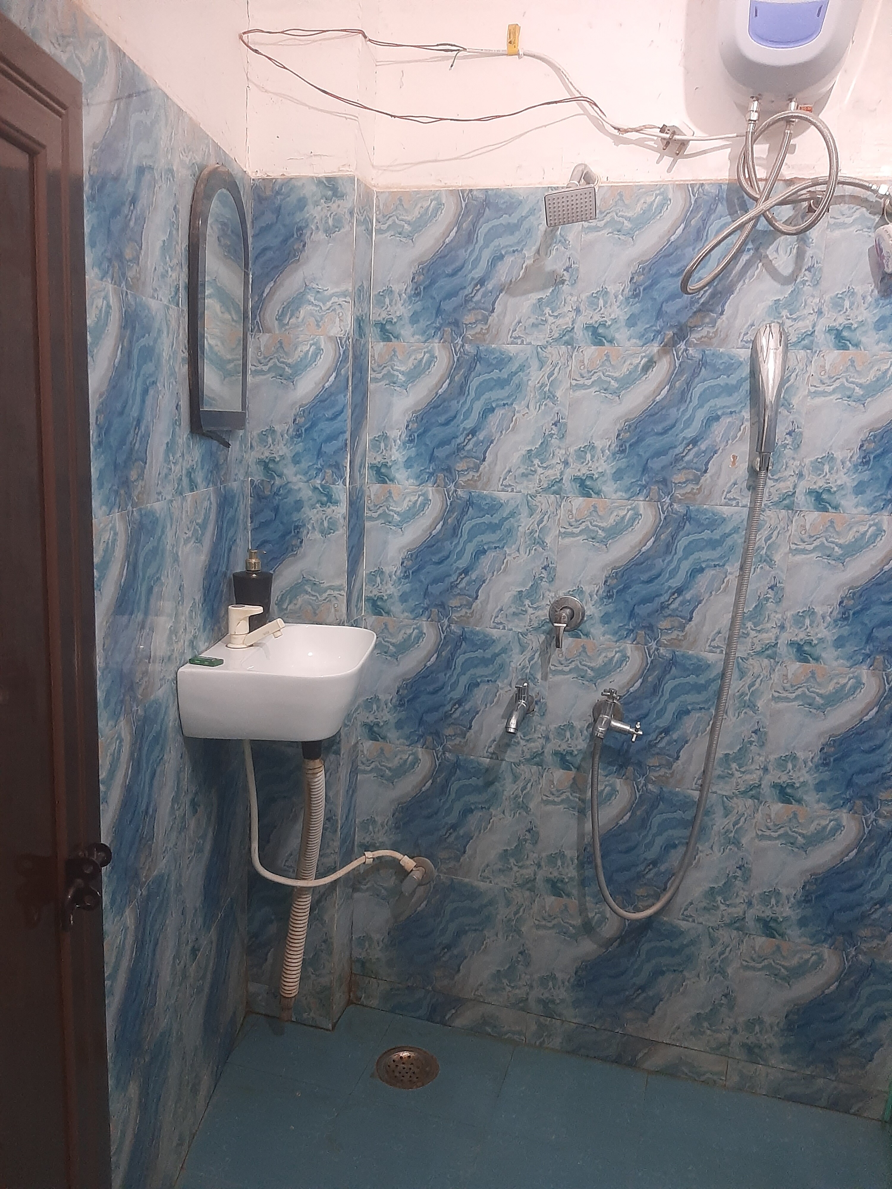 Baba Neem Karoli Bhawan Paying Guest House - Tap to explore photos