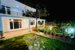 Crestwood Homestay