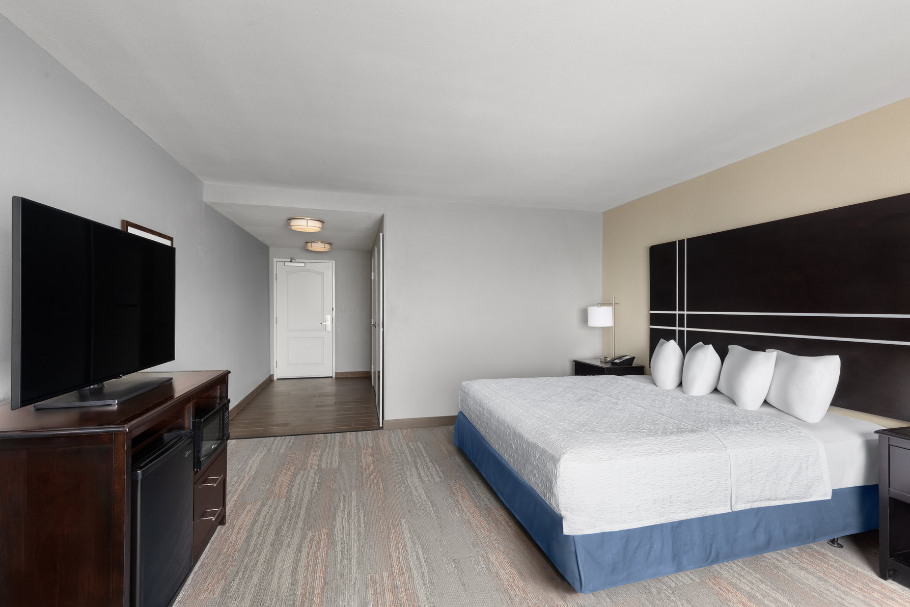 Hampton Inn & Suites by Hilton Douglas - Tap to explore photos