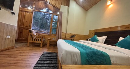 Rohtang Chalet Manali Room Type - Super Deluxe Room With Balcony