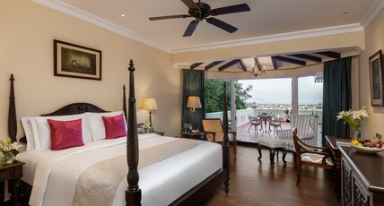 Gateway Madurai Room Type - Colonial Room with Sit Out King Bed