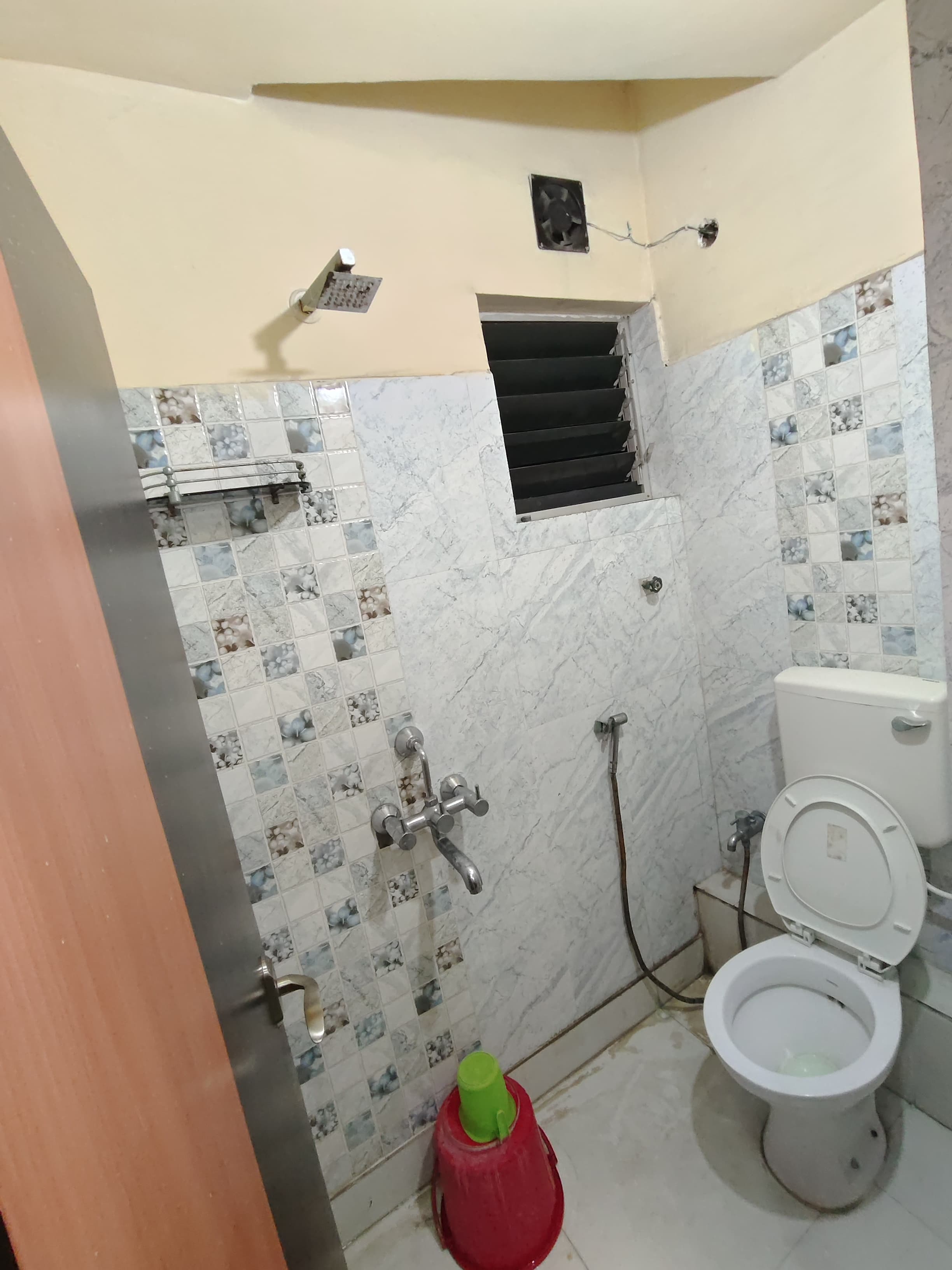 Budget Friendly 2Bhk Apartment In Kasba Connecting South Kolkata, Acropolis, Gariahat, Golpark, Ruby - Tap to explore photos
