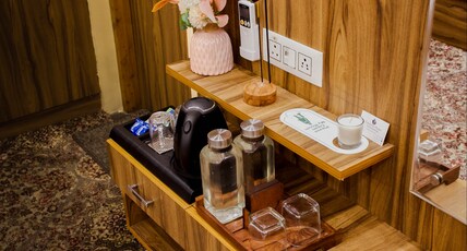Zabarwan Peaks Villa Room Type - Queen Room (Attached WC)